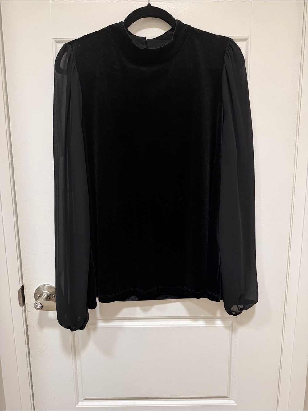 Ever new Black Velvet & Sheer Long-Sleeve Women's Top medium